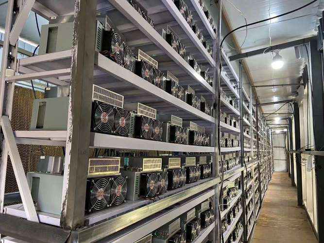 High-performance mining rig setup operating efficiently in data center